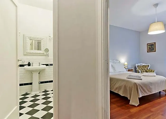 Отель типа "постель и завтрак" Liberty Trastevere 4*
